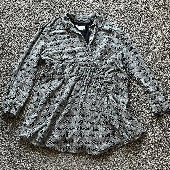 By Anthropologie Tops - Anthropologie Black White Button Up Blouse Women L Ruched Waist Boho Geometric